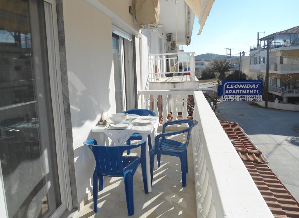Leonidas Apartments Неа-Перамос Экстерьер фото